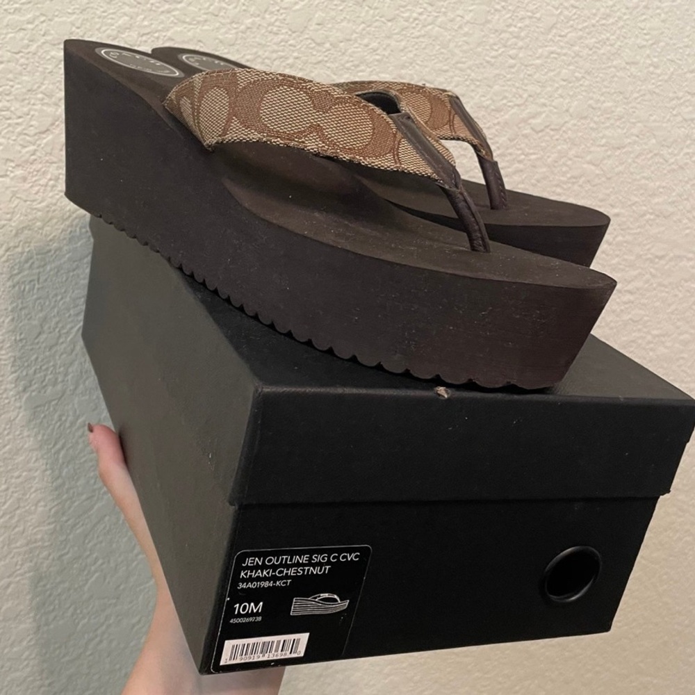 Coach Platform flip Flops - size 10